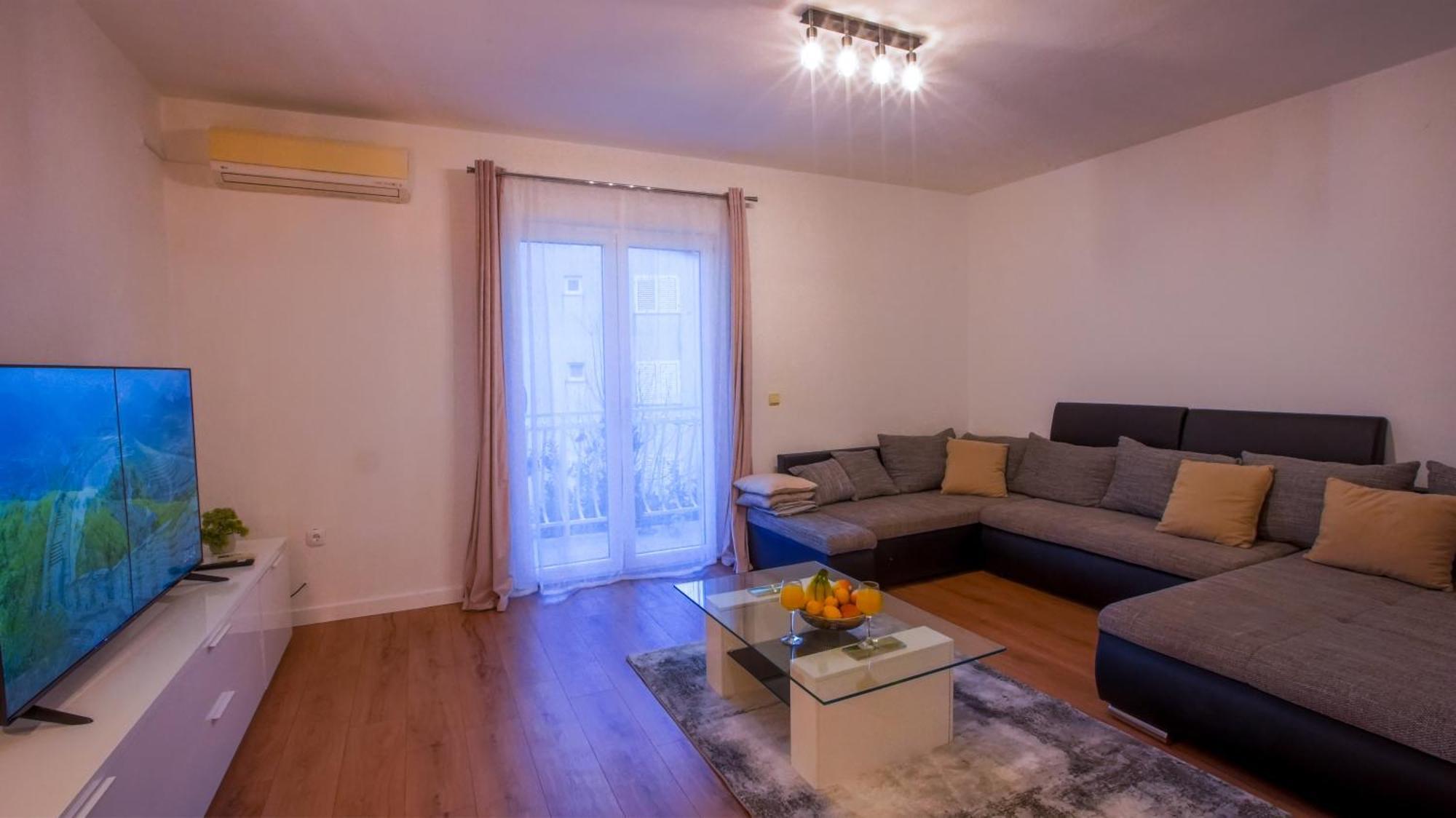 Apartman Mia With Pool1 Split Exterior photo